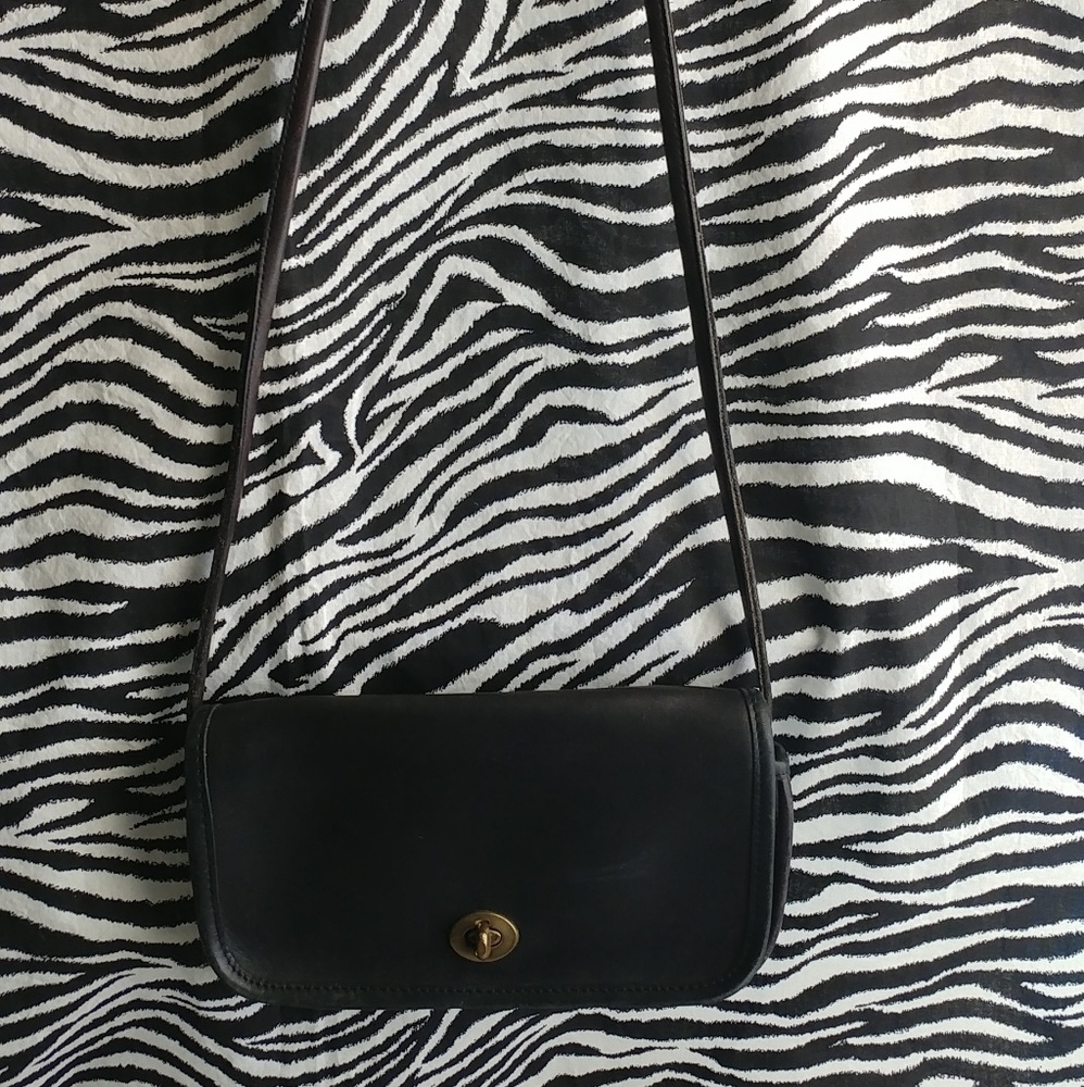 Coach Vintage Black Leather Dinky Bag